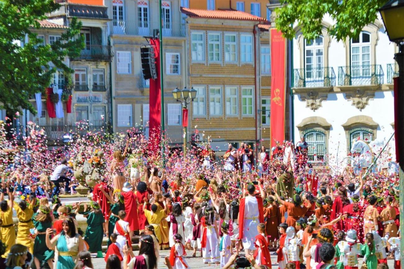Imaculada Home Royal - Cobramos Estacionamento - Precisa Reservar Braga Eksteriør bilde